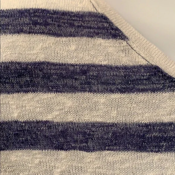 VINCE CAMUTO Top. Size X-Large - Picture 6 of 11